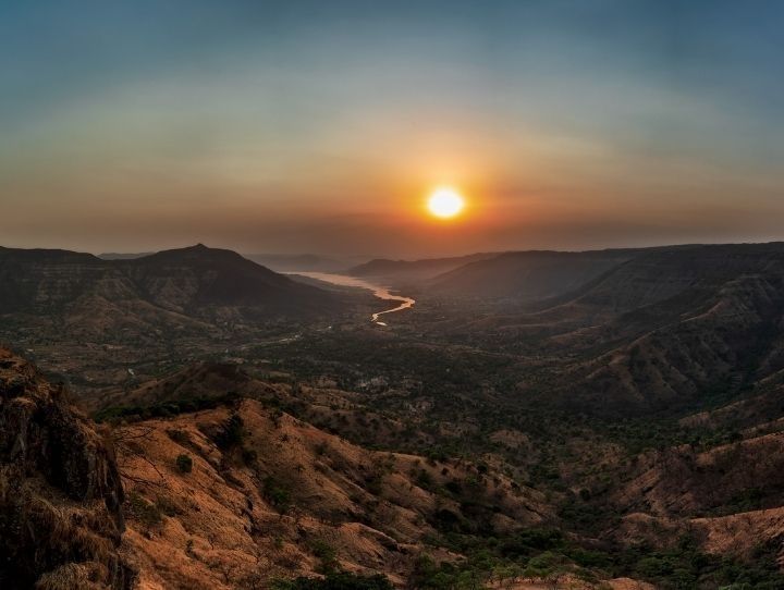 Igatpuri Or Mahabaleshwar - Which Is Better? Kates Point